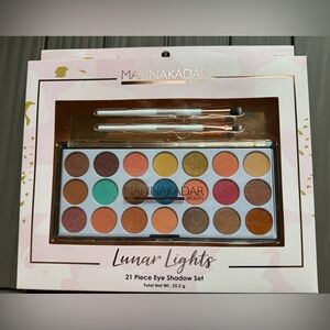Manna Kadar Lunar Lights Eyeshadow Palette - Gold, Brown, Orange Hues
